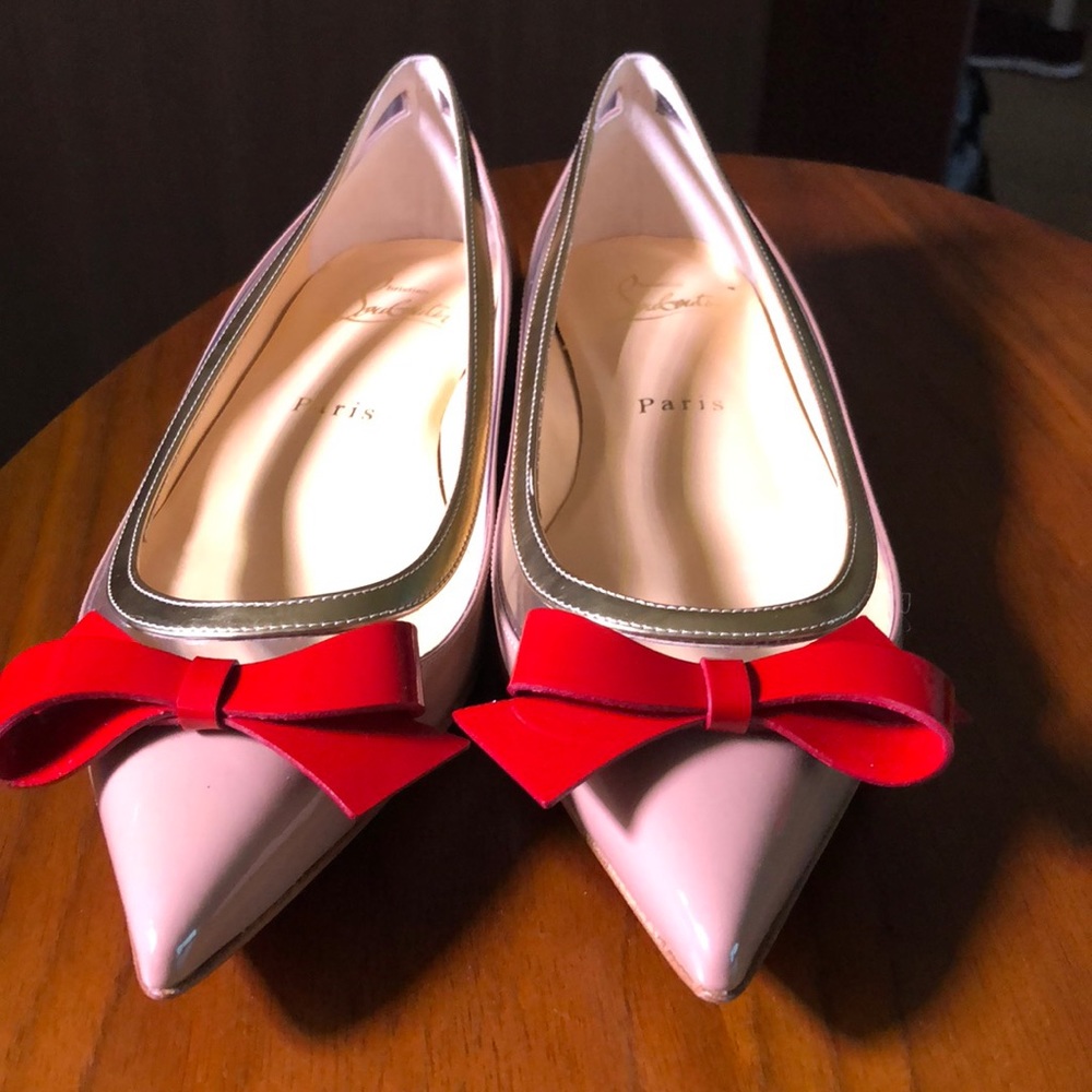 Never worn: Christian Louboutin Suspendo flats